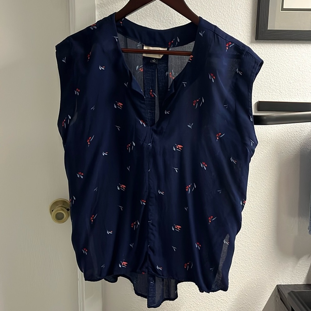 Cap sleeve floral print shirt